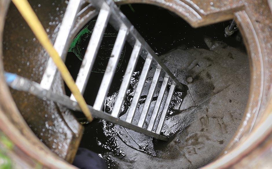 comment déboucher une douche Paris 19